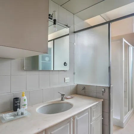 Spacious 3 Bedroom Διαμέρισμα *