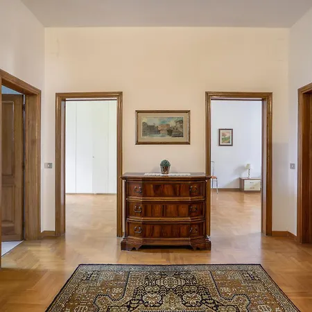 Διαμέρισμα Spacious 3 Bedroom *